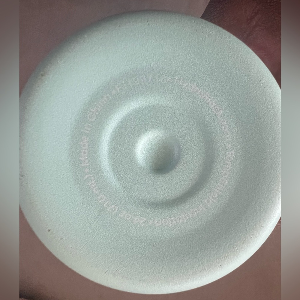 Hydro Flask Light Blue Straw Top 24oz Water Bottle - Picture 3 of 6